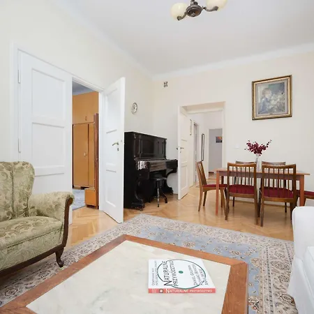 Klimatyczny Z 2 Sypialniami I Balkonem By Renters *