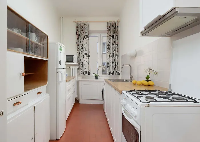 Klimatyczny Z 2 Sypialniami I Balkonem By Renters Lejlighed Warszawa