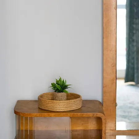 Klimatyczny Z 2 Sypialniami I Balkonem By Renters *