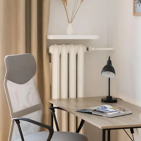 Apartment Klimatyczny Z 2 Sypialniami I Balkonem By Renters