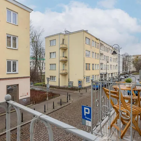 Klimatyczny Z 2 Sypialniami I Balkonem By Renters Apartment *
