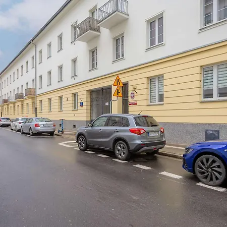 Apartment Klimatyczny Z 2 Sypialniami I Balkonem By Renters *