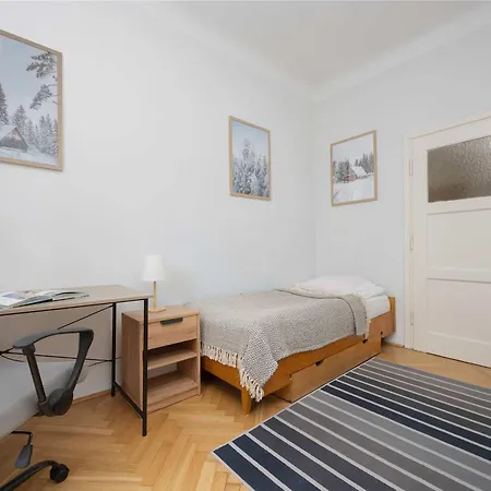 Apartment Klimatyczny Z 2 Sypialniami I Balkonem By Renters