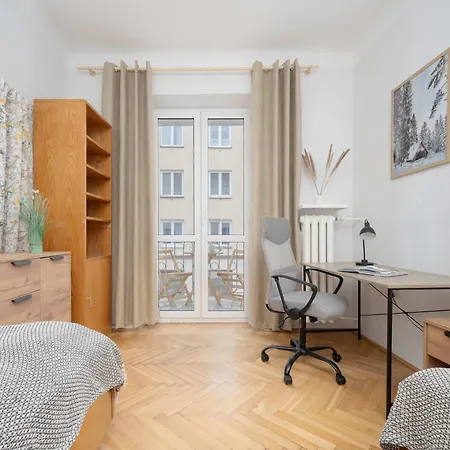 Klimatyczny Z 2 Sypialniami I Balkonem By Renters Διαμέρισμα *