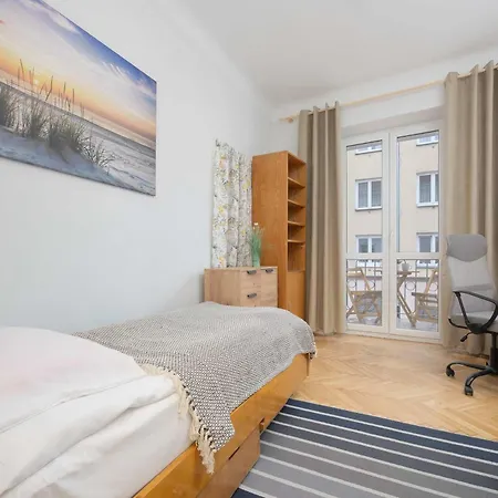 דירה Klimatyczny Z 2 Sypialniami I Balkonem By Renters ורשה