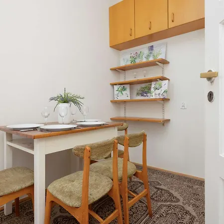 Klimatyczny Z 2 Sypialniami I Balkonem By Renters *