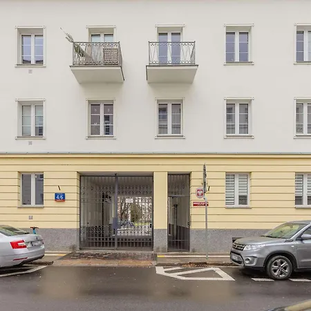 Klimatyczny Z 2 Sypialniami I Balkonem By Renters * Varsavia