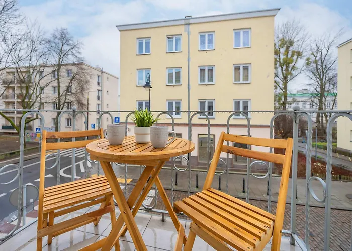 Klimatyczny Z 2 Sypialniami I Balkonem By Renters Apartmán
